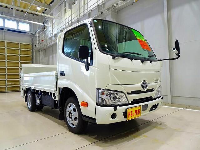 TOYOTA DYNA 2025