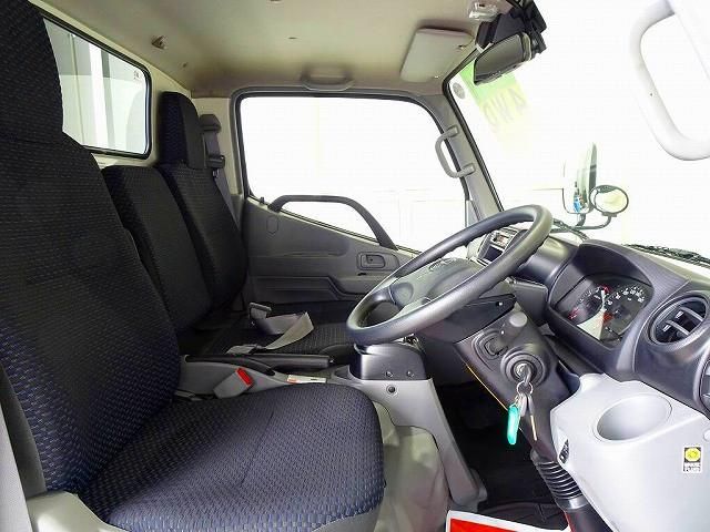 TOYOTA DYNA 2025