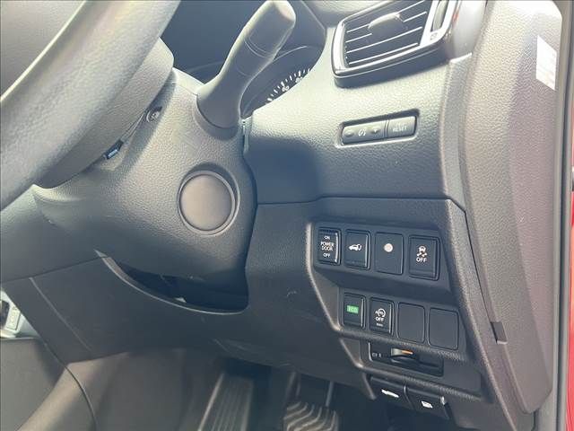 NISSAN X-TRAIL 2WD 2018