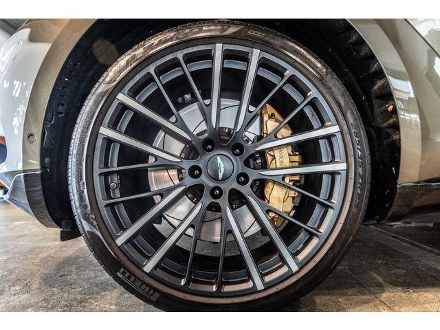 ASTON MARTIN ASTON MARTIN SUV 2022