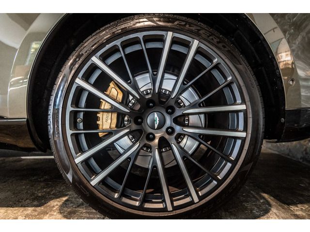 ASTON MARTIN ASTON MARTIN SUV 2022