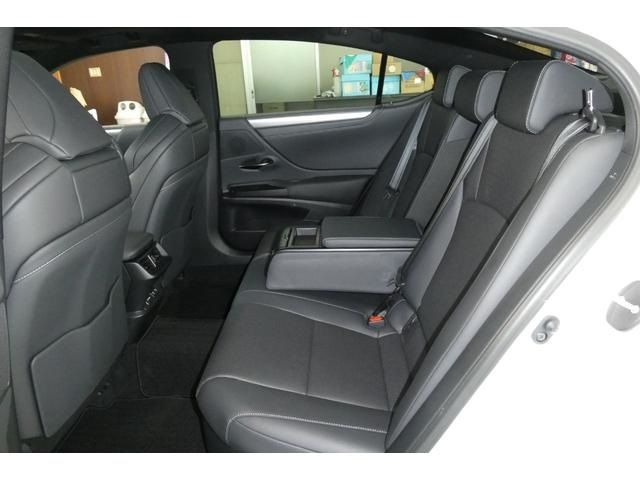 TOYOTA LEXUS ES300h 2020