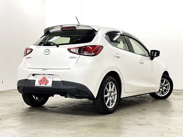 MAZDA DEMIO 2016