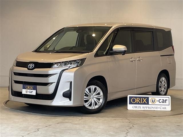 TOYOTA NOAH HYBRID 2023