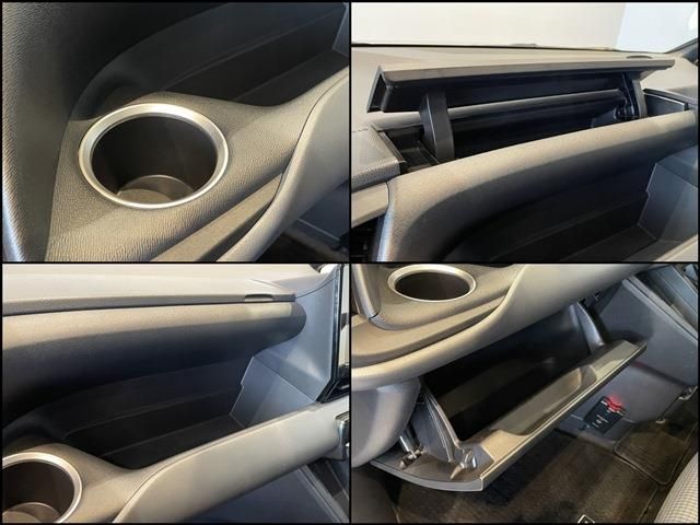 TOYOTA NOAH HYBRID 2023