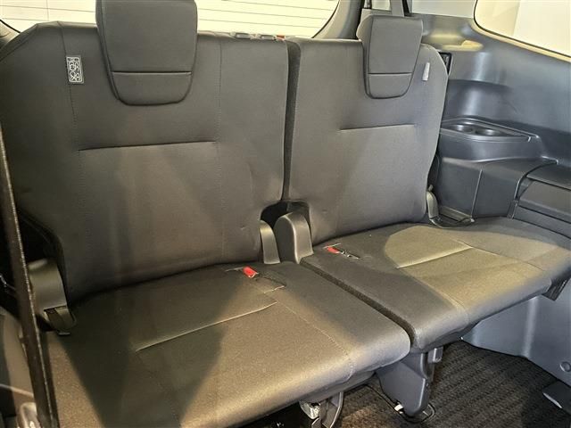 TOYOTA NOAH HYBRID 2023