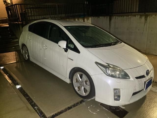 TOYOTA PRIUS 2010