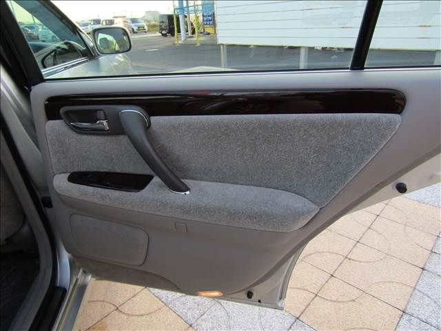 TOYOTA CROWN sedan 2002