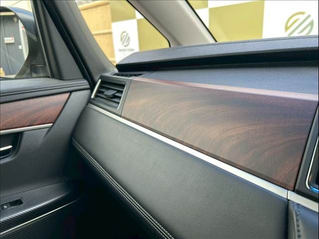 MITSUBISHI DELICA D:5 4WD 2019