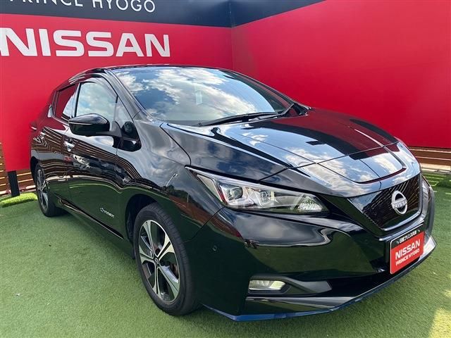 NISSAN LEAF 2021