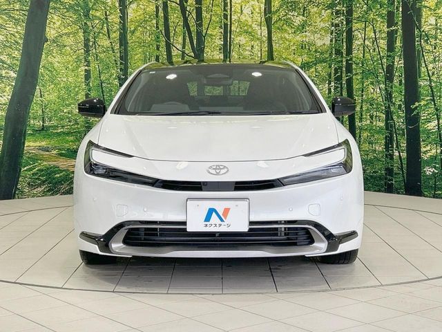 TOYOTA PRIUS 2023