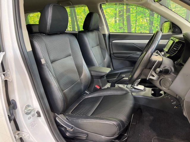 MITSUBISHI OUTLANDER PHEV 2014