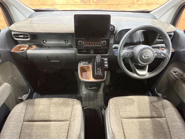 TOYOTA SIENTA HYBRID 2023