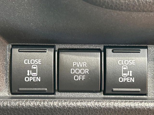 TOYOTA SIENTA HYBRID 2023