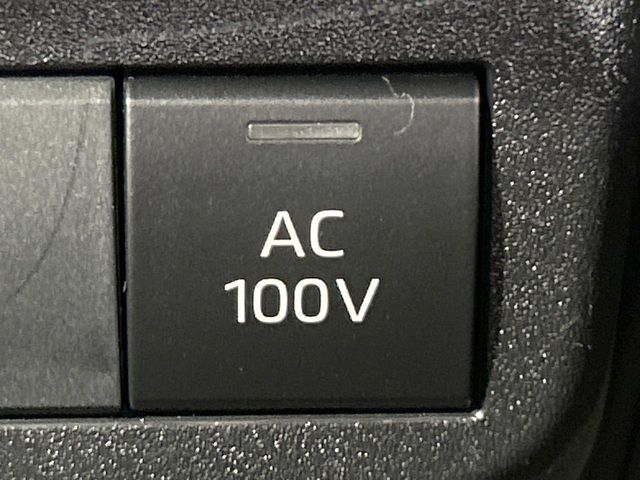 TOYOTA SIENTA HYBRID 2023