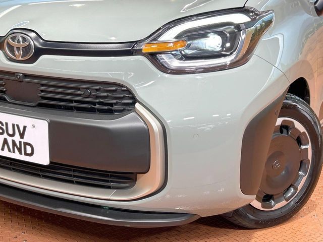 TOYOTA SIENTA HYBRID 2023