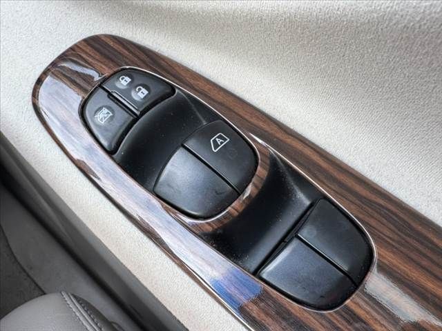 NISSAN SERENA  S-HYBRID 2014