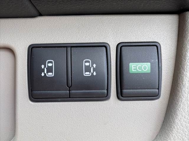 NISSAN SERENA  S-HYBRID 2014