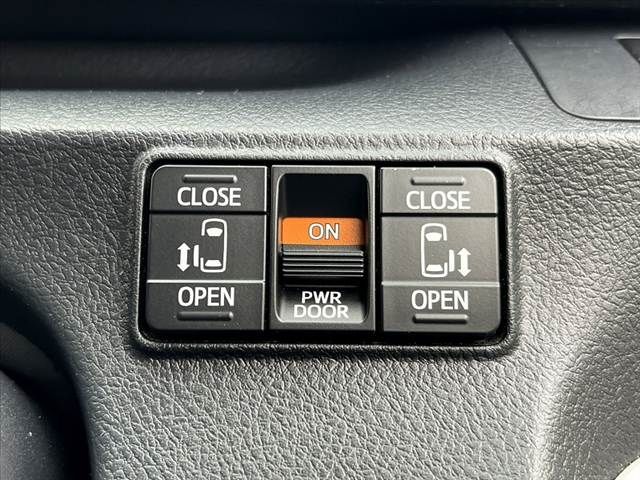 TOYOTA SIENTA HYBRID 2019