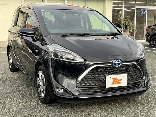 TOYOTA SIENTA HYBRID 2019