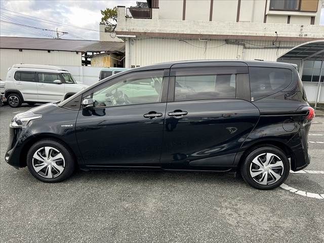 TOYOTA SIENTA HYBRID 2019