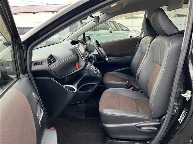 TOYOTA SIENTA HYBRID 2019