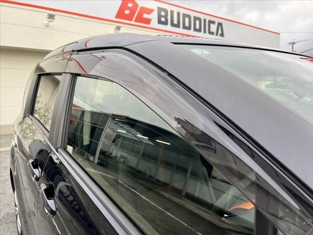 TOYOTA SIENTA HYBRID 2019