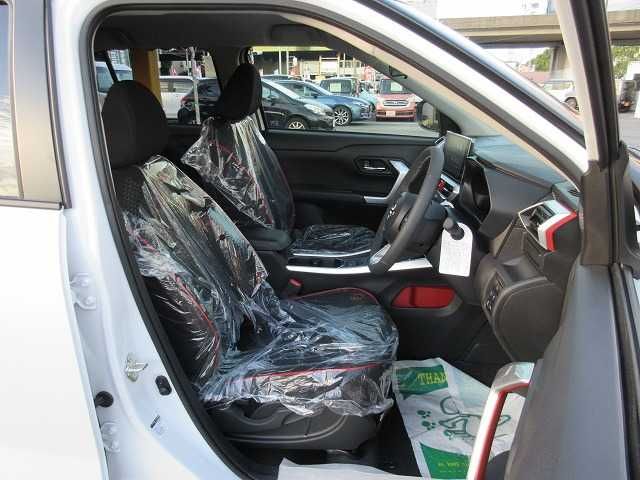 TOYOTA RAIZE HYBRID 2025