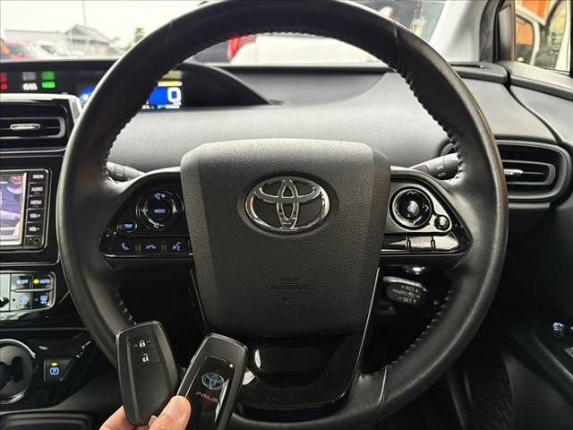 TOYOTA PRIUS 2019
