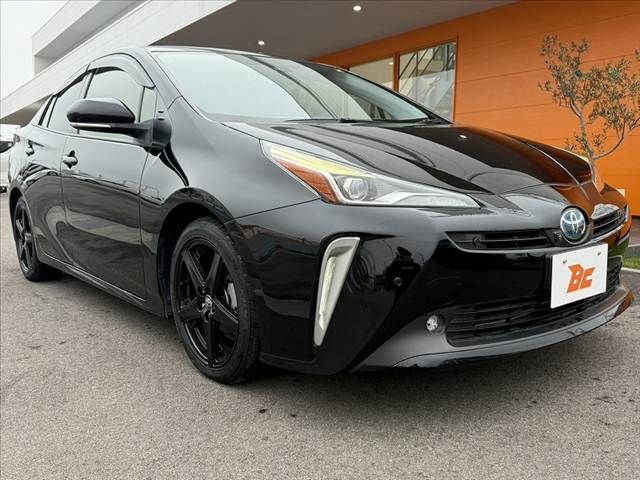 TOYOTA PRIUS 2021