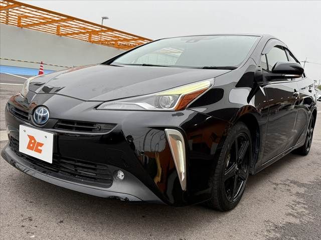 TOYOTA PRIUS 2021