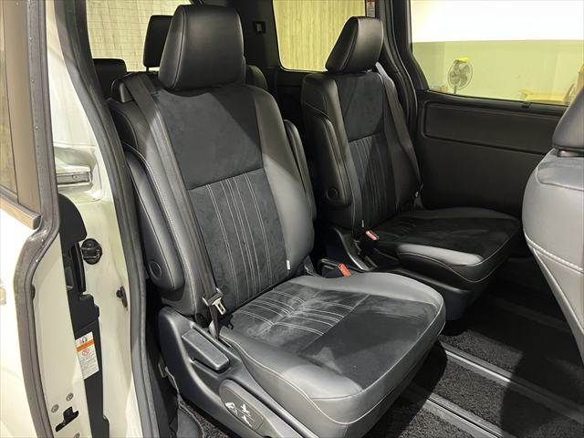 TOYOTA ESQUIRE HYBRID 2019