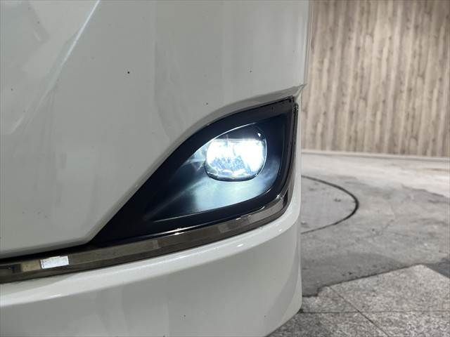 TOYOTA ESQUIRE HYBRID 2019