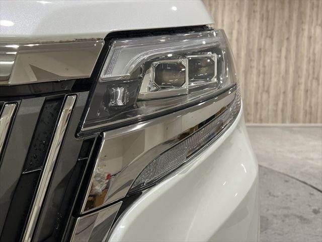 TOYOTA ESQUIRE HYBRID 2019