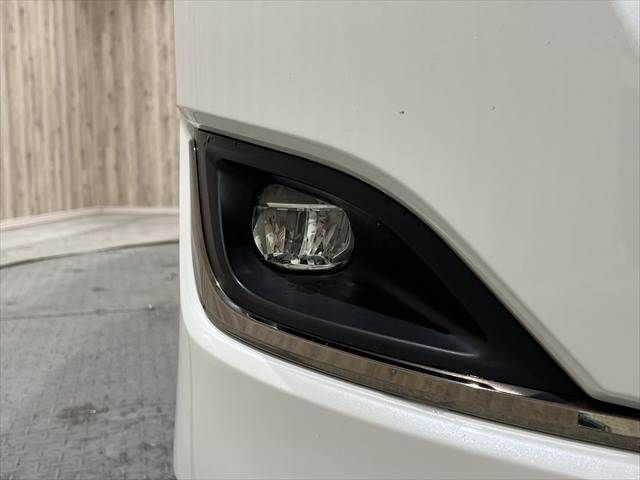 TOYOTA ESQUIRE HYBRID 2019