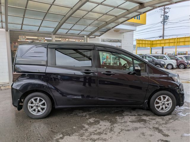 HONDA FREED Spike 2012