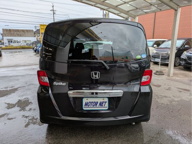 HONDA FREED Spike 2012