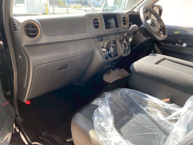 NISSAN CARAVAN van 2WD 2025