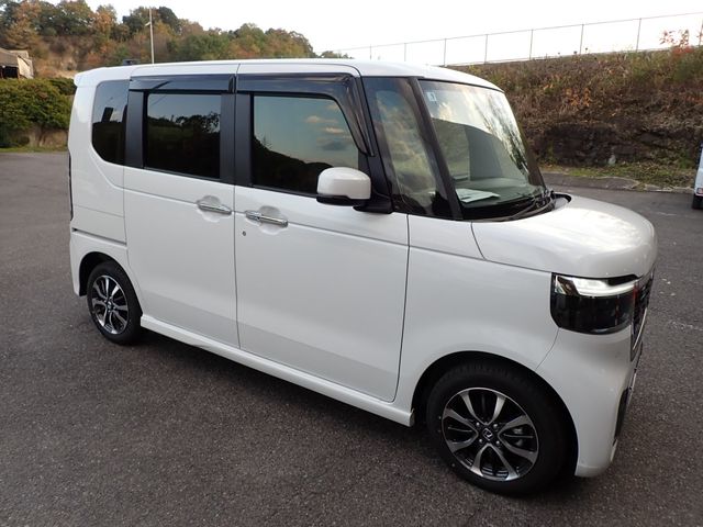 HONDA N BOX CUSTOM 2025