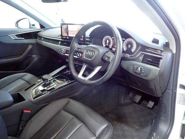 AUDI AUDI A4 AVANT 2023