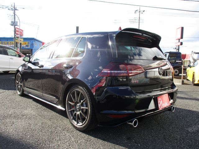 VOLKSWAGEN VOLKSWAGEN GOLF GTI 2016
