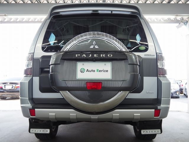 MITSUBISHI PAJERO wagon 2012