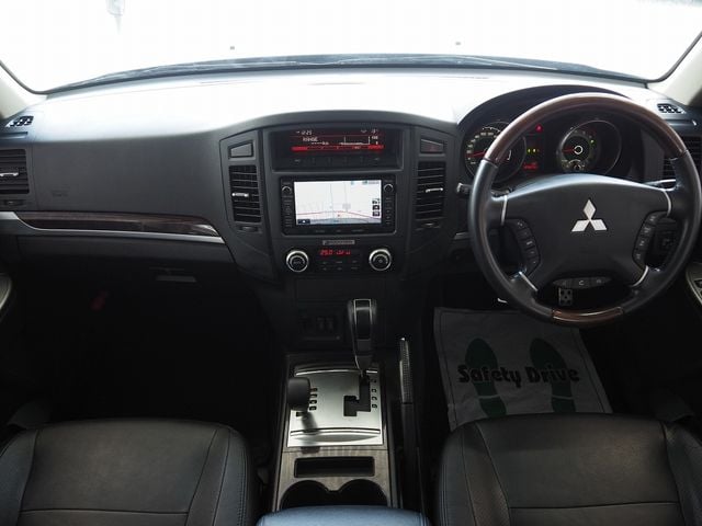 MITSUBISHI PAJERO wagon 2012