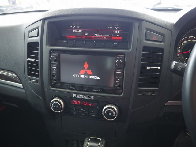 MITSUBISHI PAJERO wagon 2012