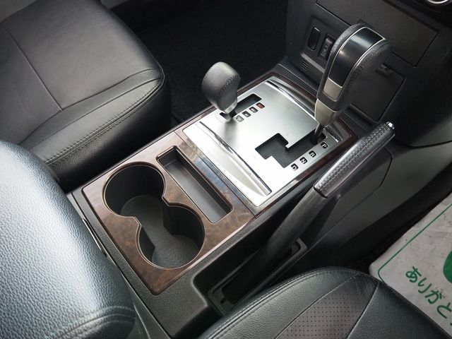 MITSUBISHI PAJERO wagon 2012