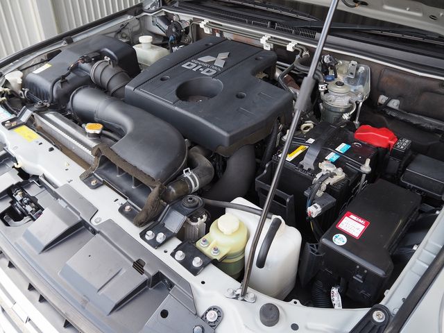 MITSUBISHI PAJERO wagon 2012