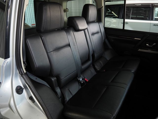 MITSUBISHI PAJERO wagon 2012