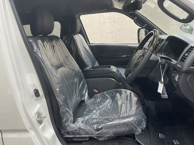 TOYOTA HIACE van 2WD 2025