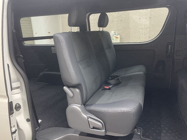 TOYOTA HIACE van 2WD 2025