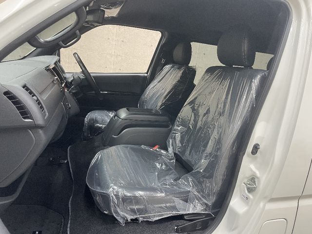 TOYOTA HIACE van 2WD 2025